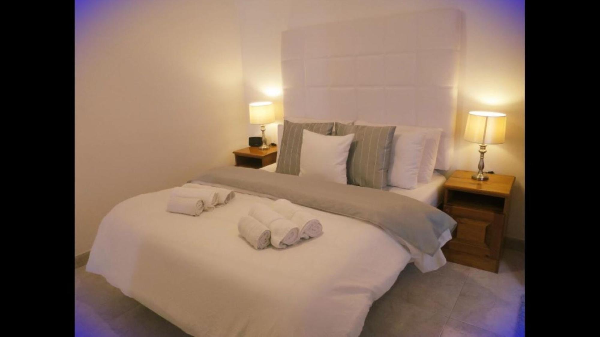 Seafront Apartment Terrace, Lounger & Panoramic Ocean Views Mellieħa Kültér fotó